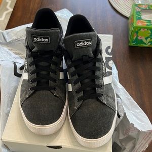 adidas Men's Daily 3.0 Skate Shoe size 10.5